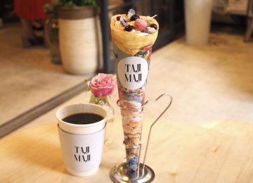 スペシャルティコーヒーとクレープ