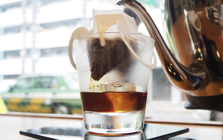 ドリップバッグでも出来る美味しいアイスコーヒーの淹れ方 - THE