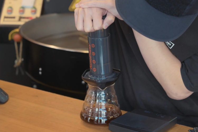 AeroPressの抽出｜インバート式とスタンダード式で変わるコーヒーの味わいを検証