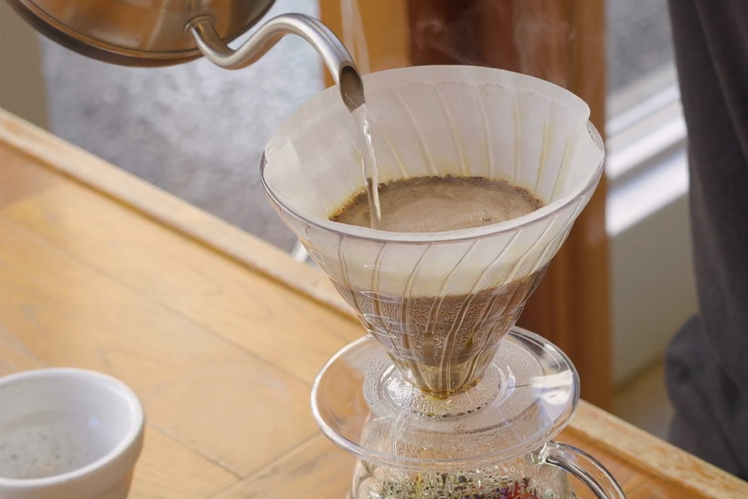 【2杯分】ハリオ HARIO V60-03 を使ったハンドドリップの淹れ方を動画でご紹介｜THE COFFEESHOP《Brew Timer》