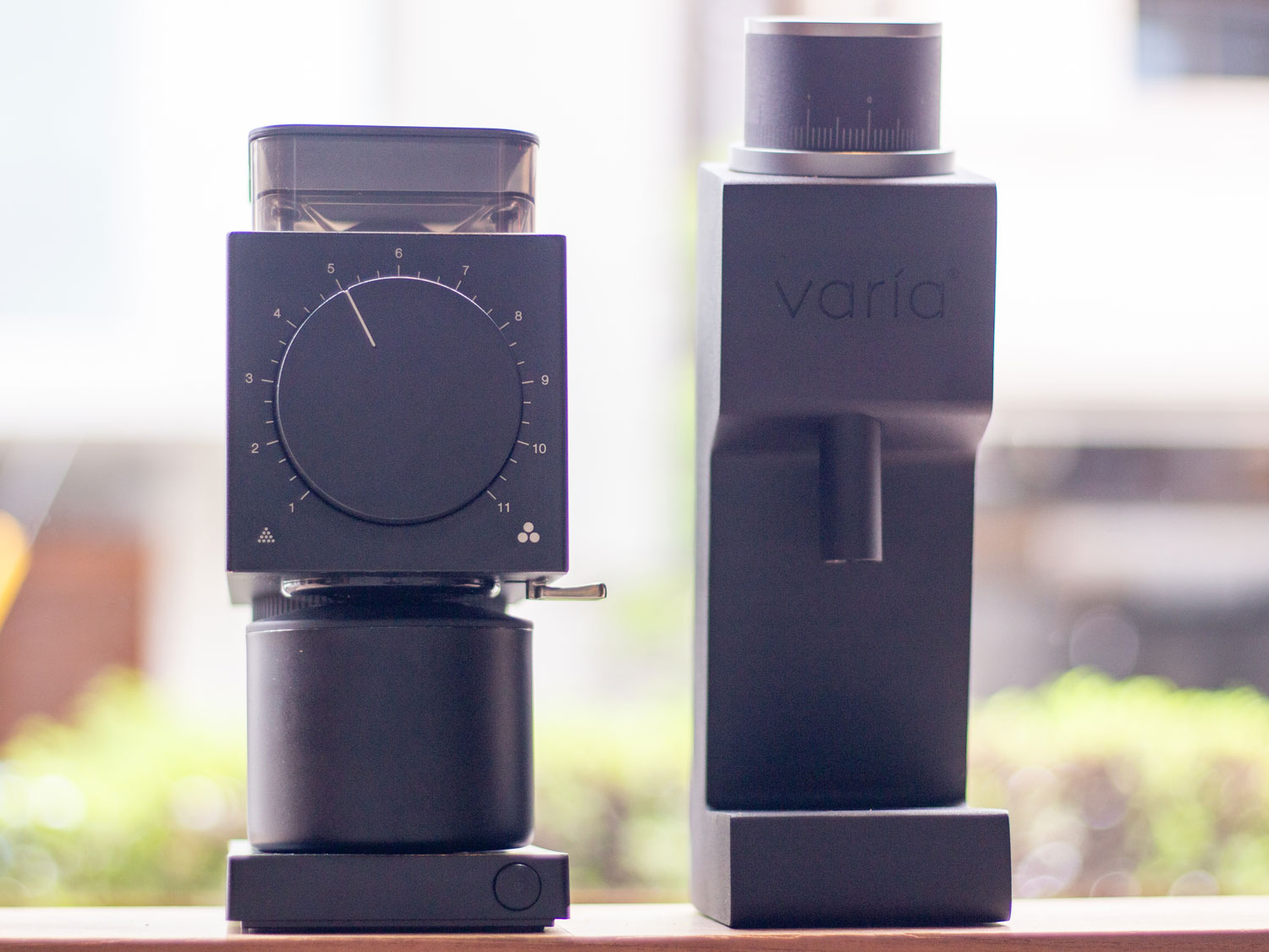 家庭用電動コーヒーグラインダー〈Varia VS3〉と〈Fellow Ode Brew Grinder Gen2〉を比較レビュー！おすすめはどっち！？