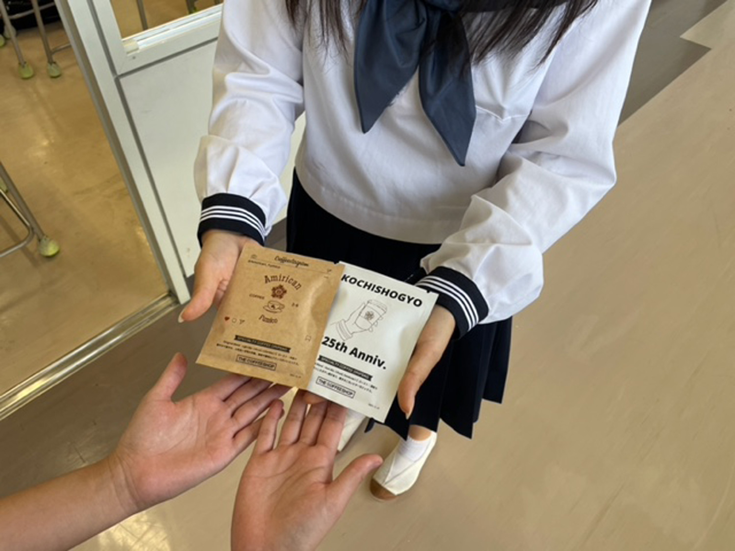 125周年の創立を記念する文化祭にて、記念に残る商品を