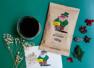 華やかなクリスマスをイメージした中深煎りのブレンド。12月オリジナルブレンドコーヒー発売！
