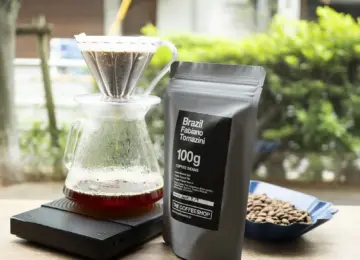 中煎りのコーヒーを美味しく淹れる３つのコツ｜日本チャンピオンも愛用「CAFEC Flower Dripper」を使った抽出レシピ